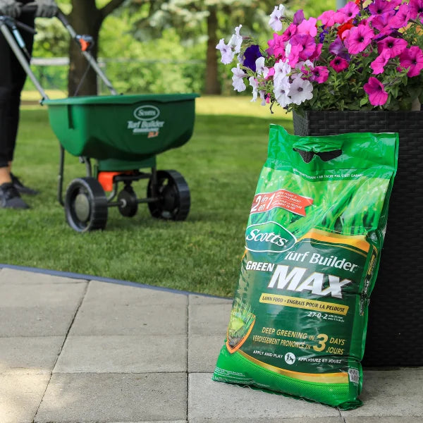 Scotts Turf Builder Green MAX Lawn Food 27-0-2 with 5% Iron 1160m2 18.9 kg