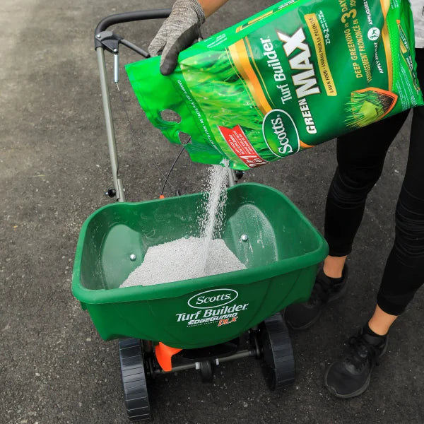 Scotts Turf Builder Green MAX Lawn Food 27-0-2 with 5% Iron 1160m2 18.9 kg