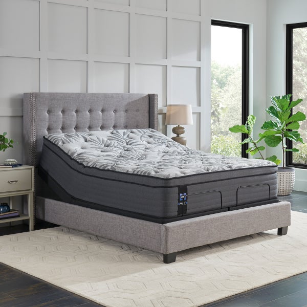 Sealy Posturepedic Island Cays Plush King Mattress with Adjustable Base