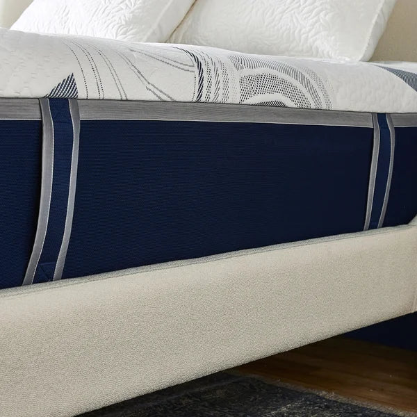 Novaform ComfortGrande Plus Advanced 35.5 cm (14 in.) Gel Memory Foam Queen Mattress