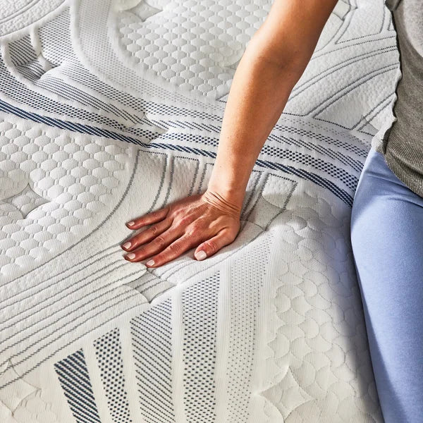 Novaform ComfortGrande Plus Advanced 35.5 cm (14 in.) Gel Memory Foam Queen Mattress