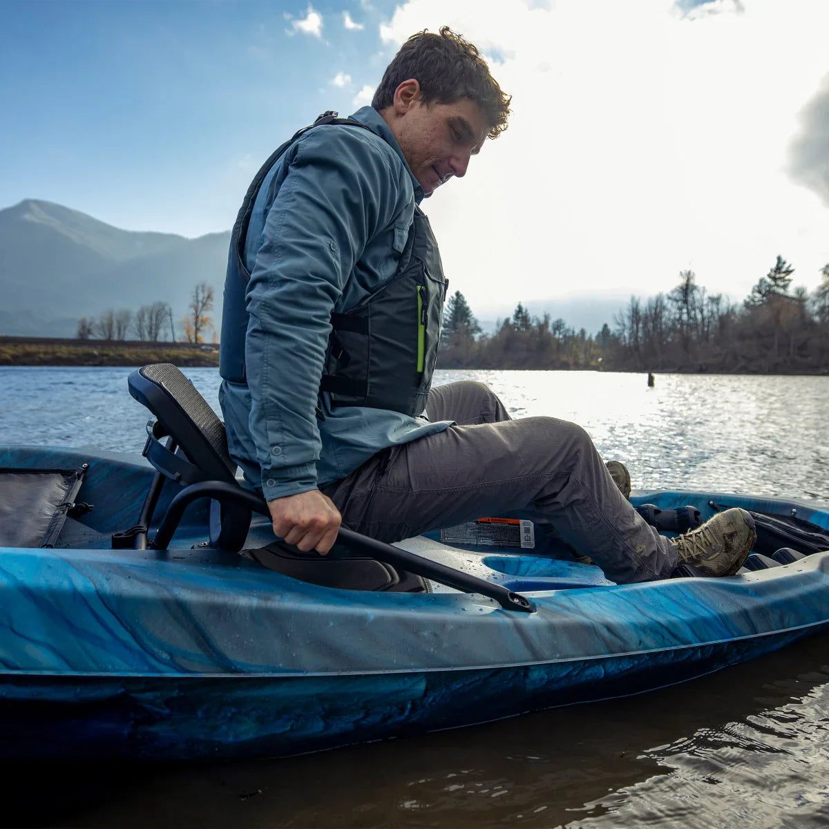 Pelican Peak 100X Kayak with paddle