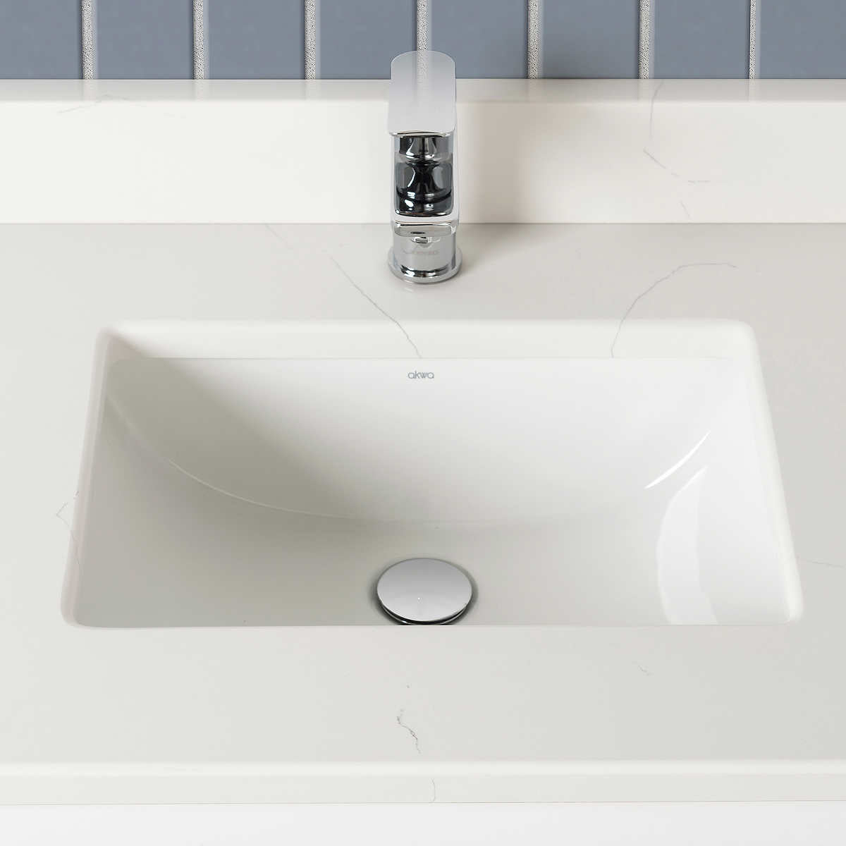 Vango Polar Vanity With Carrera Quartz Top, White
