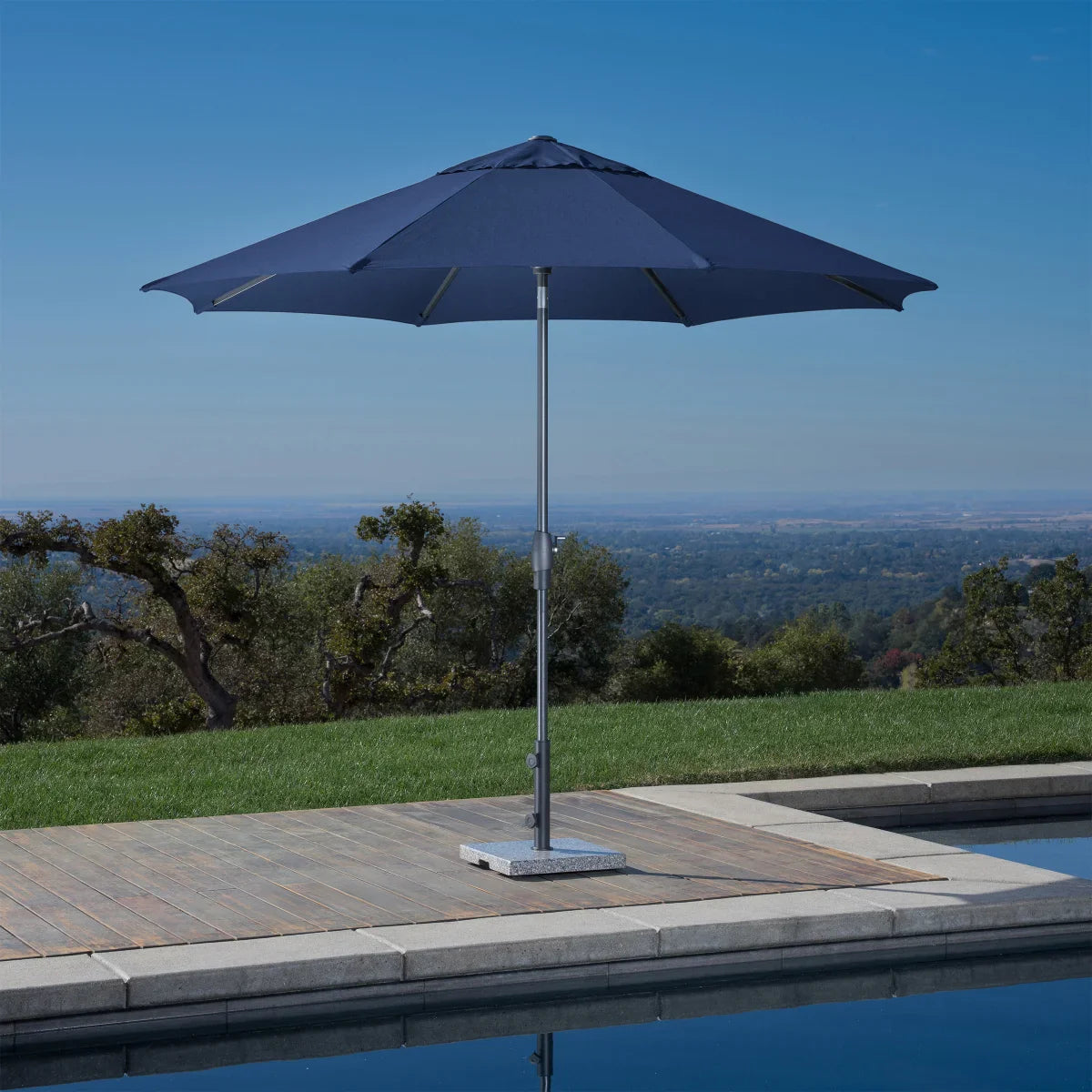 3 m (10 ft.) Round Market Umbrella