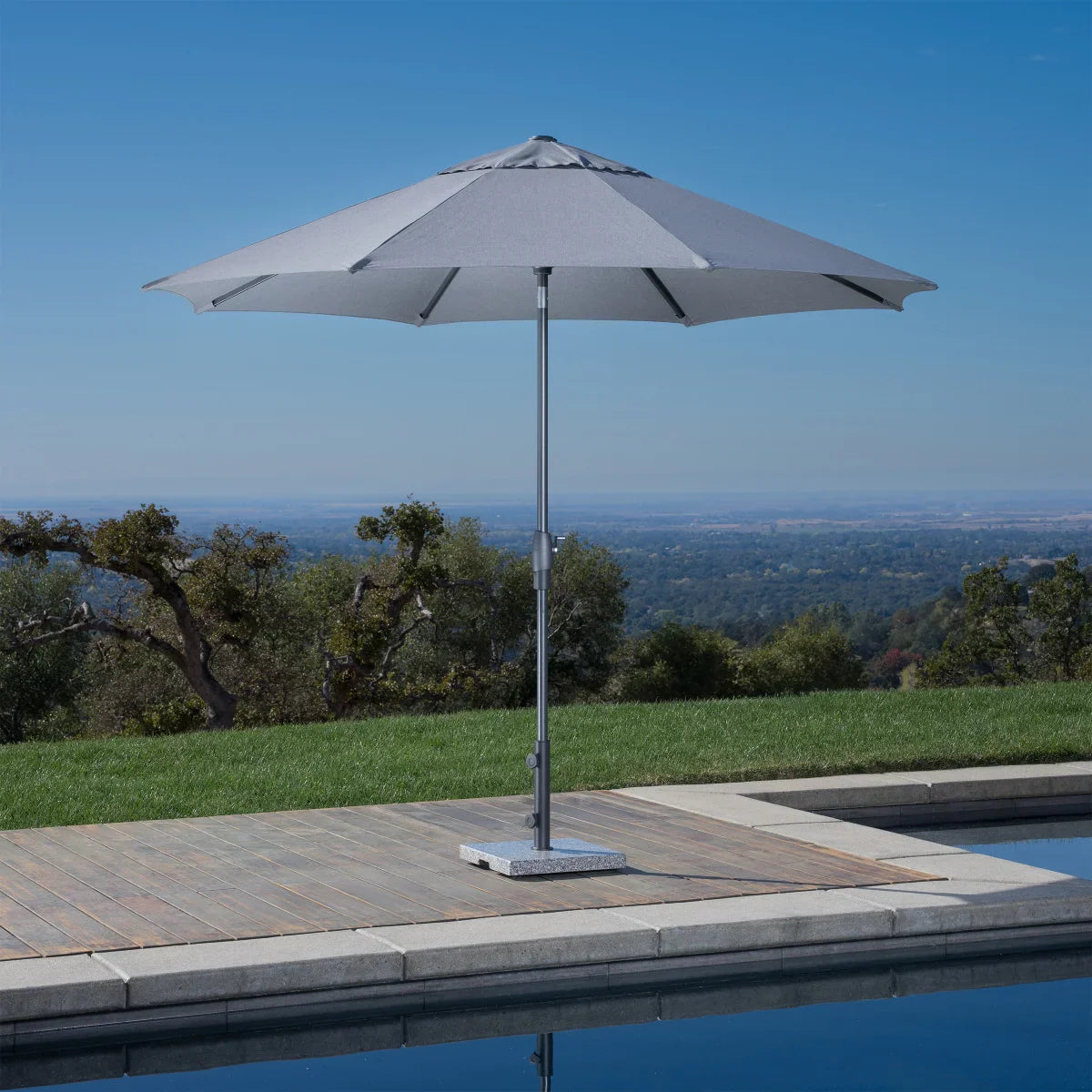 3 m (10 ft.) Round Market Umbrella