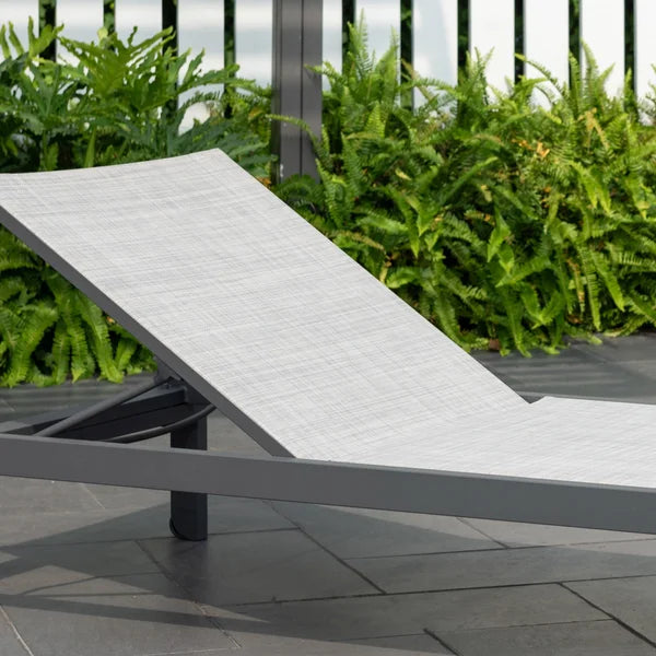 Urbanite Patio Lounger